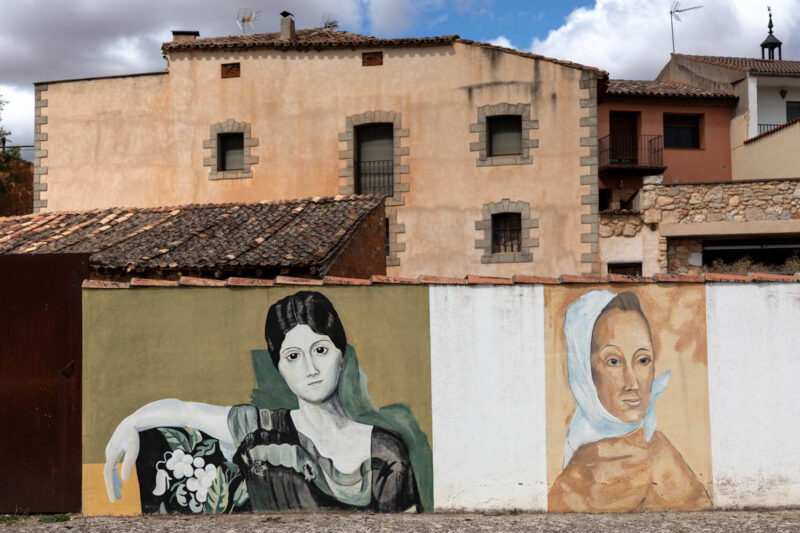 Murals of Picasso in Caltojar